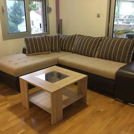 Dvosoban Stan, Babin Do, Sa Garazom דירה